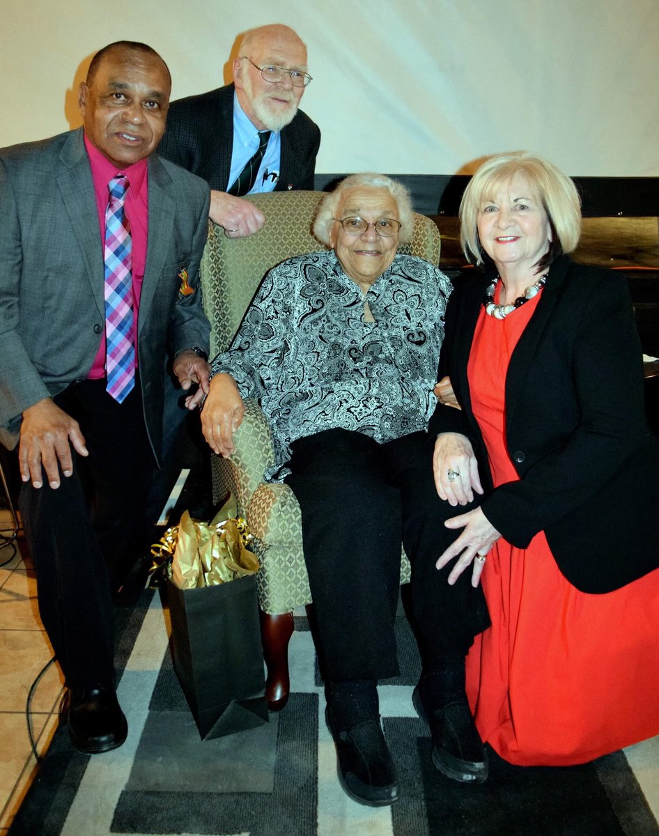 It was with great sadness that we heard of the passing of an extraordinary woman &amp; friend.Carol &amp; I were delighted to have this photo &amp; memory taken with #Wanda Robson &amp; her husband Joe Robson.
Her life &amp; legacy will continue to be a shining &amp; #educational aspect 4 all to learn.