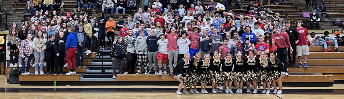Look at this cheerblock!! 
We have the BEST 6th man, hands down!
Thank you, Hatchet Nation! @cheerblock_whs