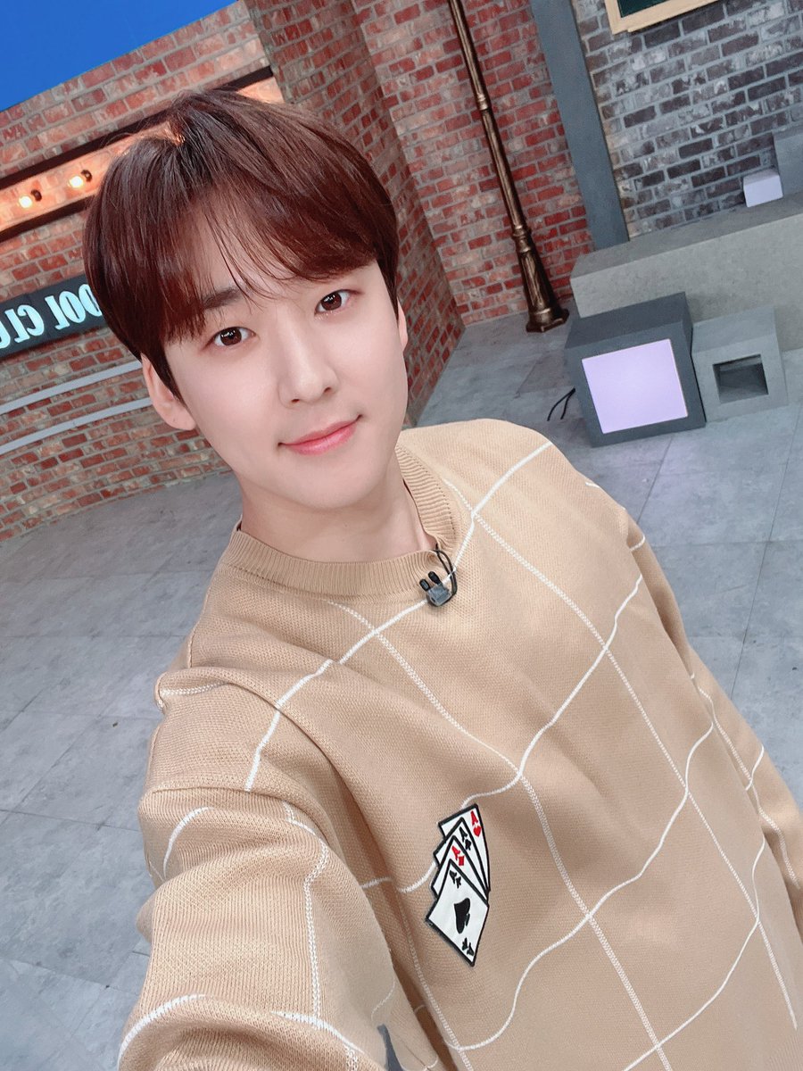 kevinwoo91's tweet photo. Surprise! I’m back at @arirang_ASC today for @jiminpark07 ‘s episode!
Don’t miss out!🔥 https://t.co/f3ltlIKNOc