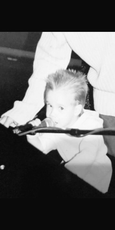 raritychase's tweet image. happy bday my little rockstar i&apos;m so proud of the amazing person and artist you are i&apos;m proud of everything you&apos;ve achieved thank you for saving me so many times i never will Being able to describe how important you are in my life ,i love you sm!! &amp;lt;3
#HappyBirthdayjxdn  @jxdn