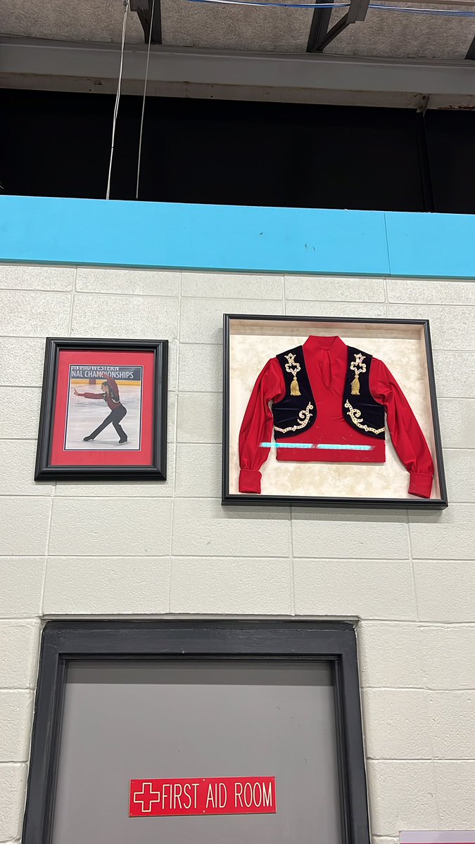 BillSandusky's tweet photo. Saw this tonight @jasonbskates from Skokie to being in 2 Olympic Games is a heck of a journey! Good luck on your programs! https://t.co/ASWF7hHGew