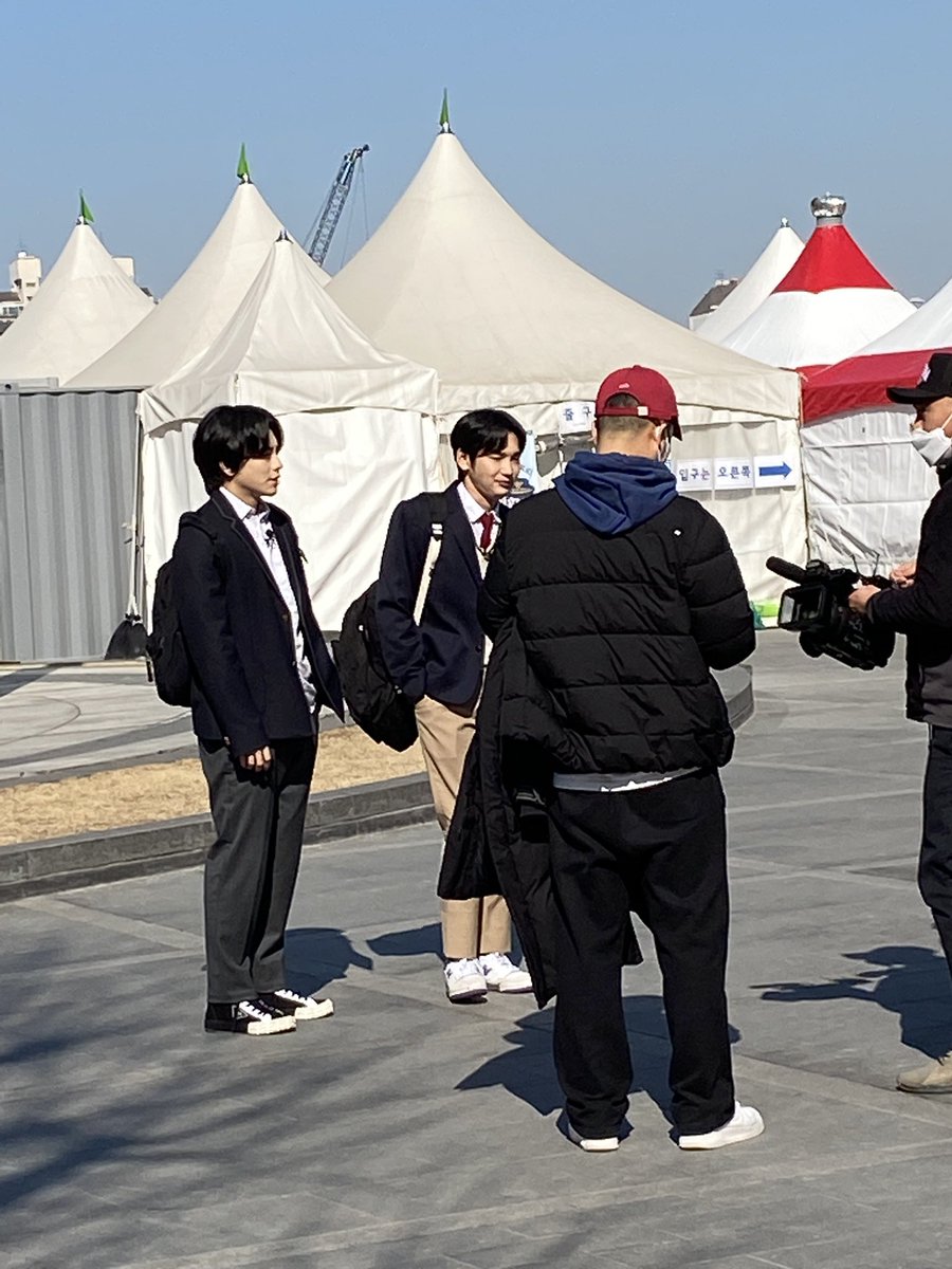 s_runna's tweet photo. 헐 지나가다가 켄타랑 김상균 봄 ㅠㅠㅠ https://t.co/eWMOnvjWRU