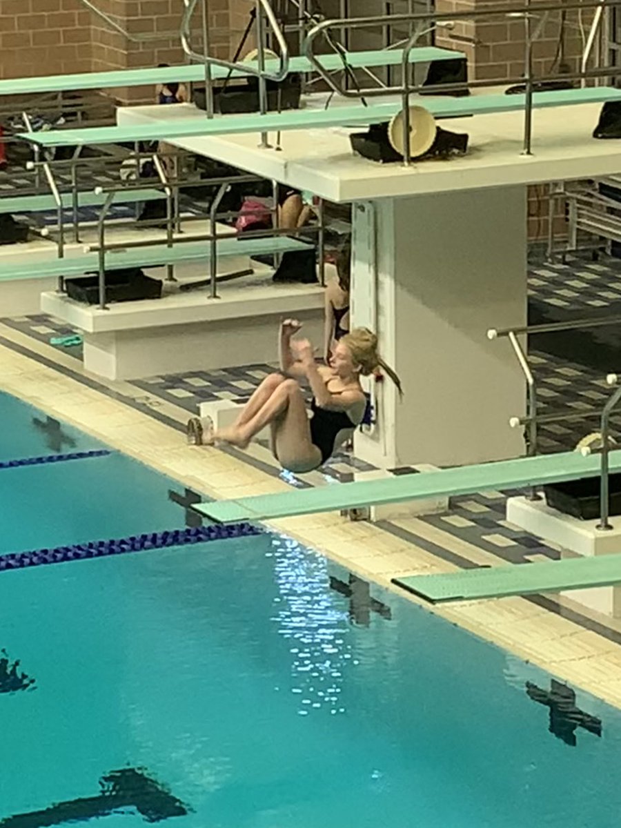 OCRobMartinez's tweet photo. Great effort and showing by @NISDOConnorHS Dive Team at Regionals #VerySmooth #OCProud @OCathletics1819 https://t.co/WEHvXYFlre
