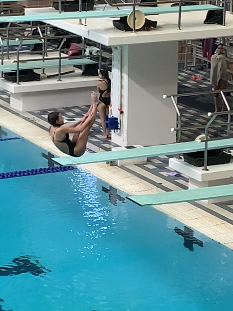 OCRobMartinez's tweet photo. Great effort and showing by @NISDOConnorHS Dive Team at Regionals #VerySmooth #OCProud @OCathletics1819 https://t.co/WEHvXYFlre