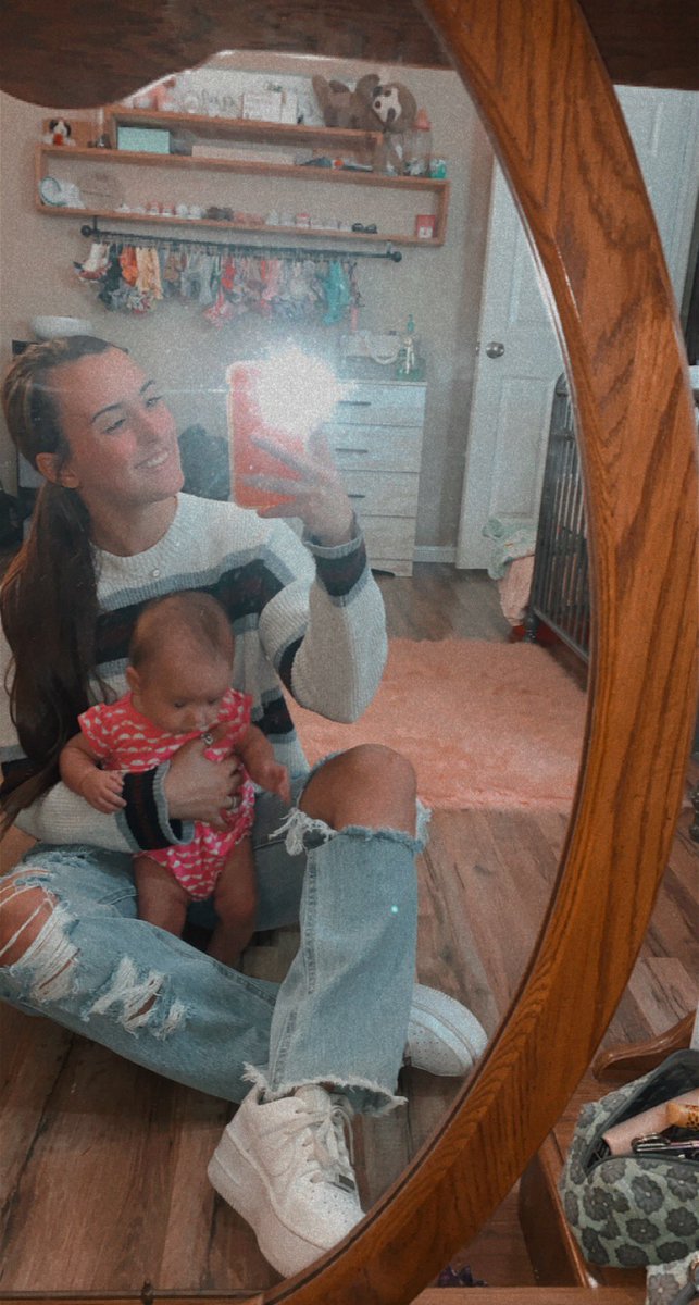 HallSantanna's tweet photo. So thankful for this little girl💗 #mommasgirl https://t.co/4jAfACvNiG