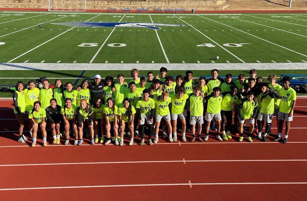 Fernandop2024's tweet photo. Training on a Sunday for our league games! #studentathlete #soccer #athlete #sports #ncaa #student #highschoolsoccer #athletelife #collegeathlete #collegesoccer #athletemotivation #college #youth #classof2024 #fitness #youthsports #athletic #studentlife #training https://t.co/P3rwXkZO2m