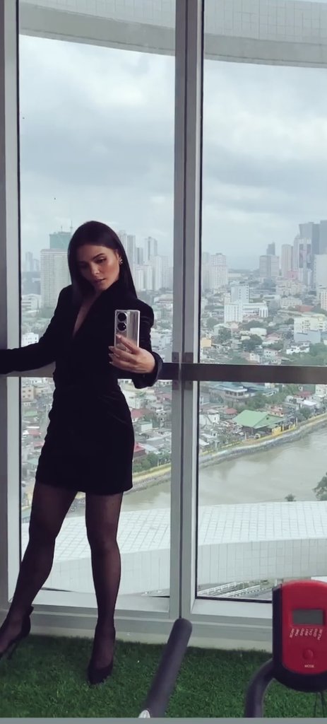 iLoviUpoe's tweet photo. Huawei photo shoot 😍😘🔥 

@LoviPoe @Huawei @HuaweiMobile https://t.co/1RbcI8FBCQ