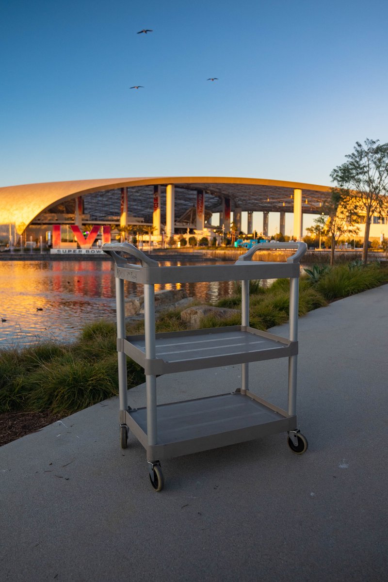 Inglewood_PD's tweet photo. Hey @Bengals we've been tracking your journey and you've got company for the Big Game! Let us introduce you to #TheLunchCart. We have always wanted to meet a #MicCart #WeveBeenWaiting #SuperBowlLVI #JustGoWithIt #SoFiStadium https://t.co/WsFi84kex9