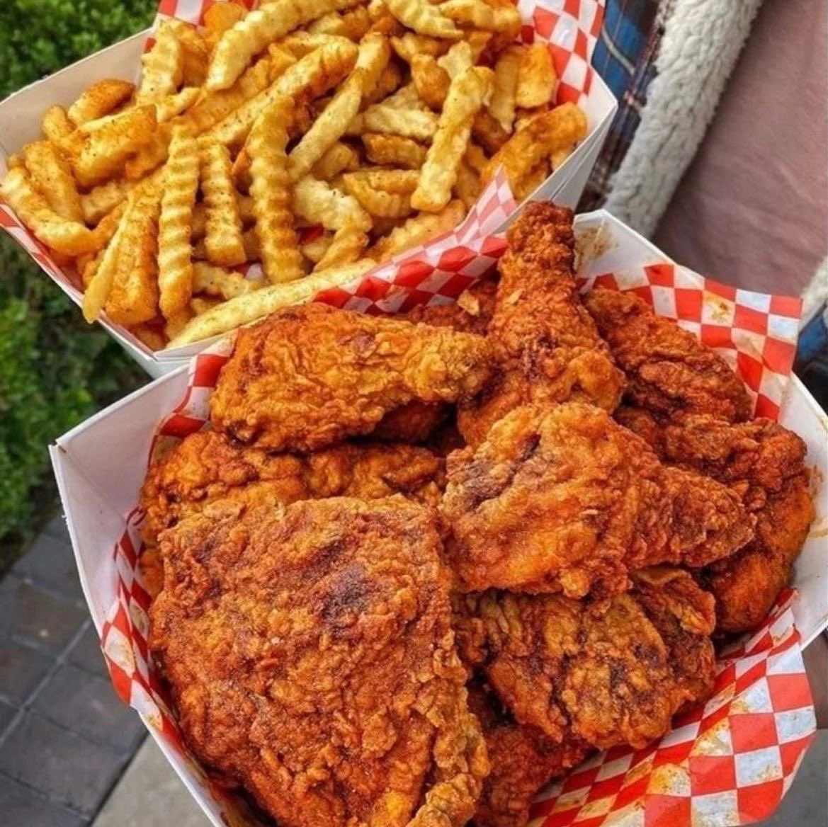 food_porn's tweet photo. Here’s some piccies of the some of naughty foods we ate last year 😳😋
If you could only pick one, what would it be and why? 🤷🏽‍♂️ #food #foodporn https://t.co/lTYRZaawKN
