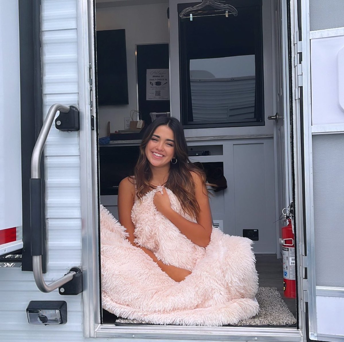 cuteformaia's tweet photo. Okey....... Amamos 🥺🌸 https://t.co/VHc30PsjkV