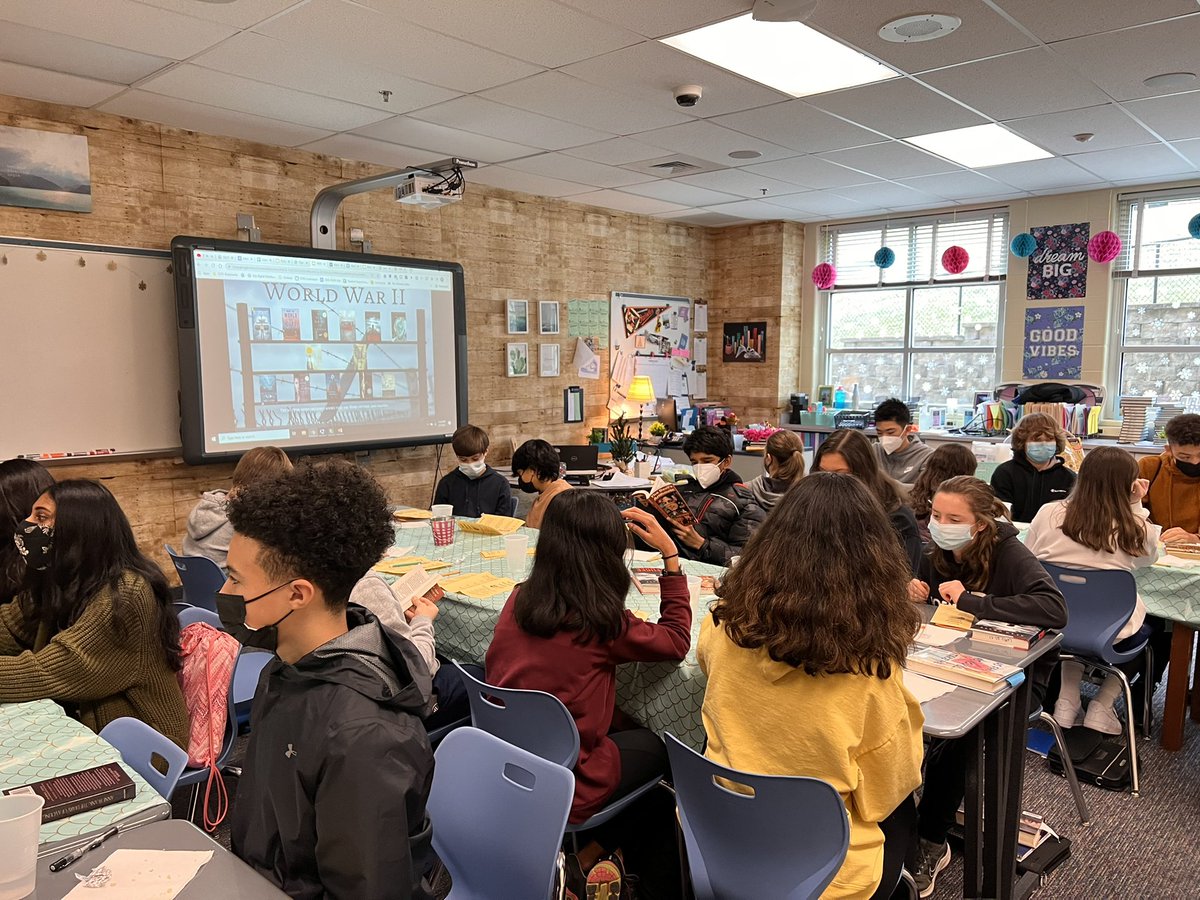 Today’s #booktasting was a great a success! Students had the chance to sample several books to find the right one. Thanks for all of your help <a href="/MsFarrellFCPS/">Jillian Farrell</a>  and <a href="/FCPS_UMSLibrary/">Ms. Domboski</a> #watchussoar #8thgradelanguagearts #justread #📚