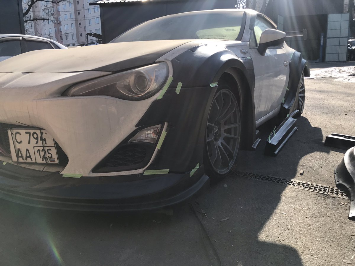 Fenderist_com's tweet photo. 最初のテストフィットFENDERIST SPEC S TOYOTA GT86 14-17 https://t.co/v8c8gePZ5Y