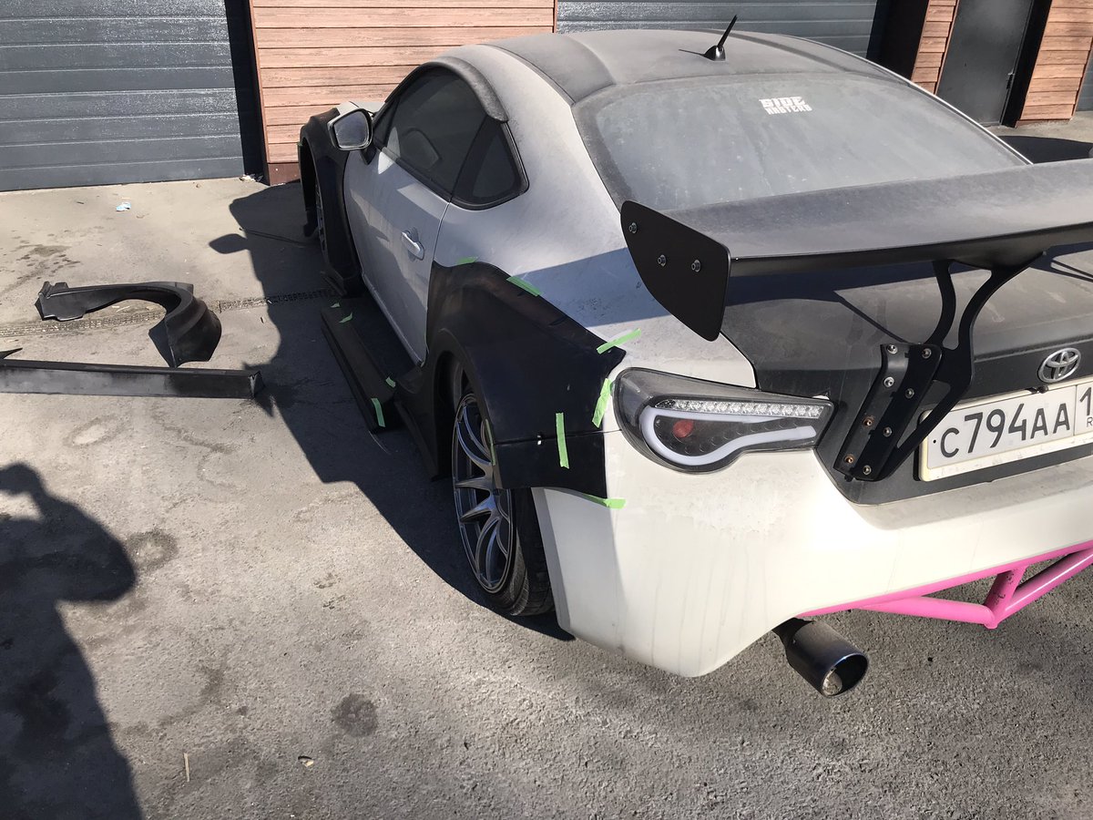 Fenderist_com's tweet photo. 最初のテストフィットFENDERIST SPEC S TOYOTA GT86 14-17 https://t.co/v8c8gePZ5Y