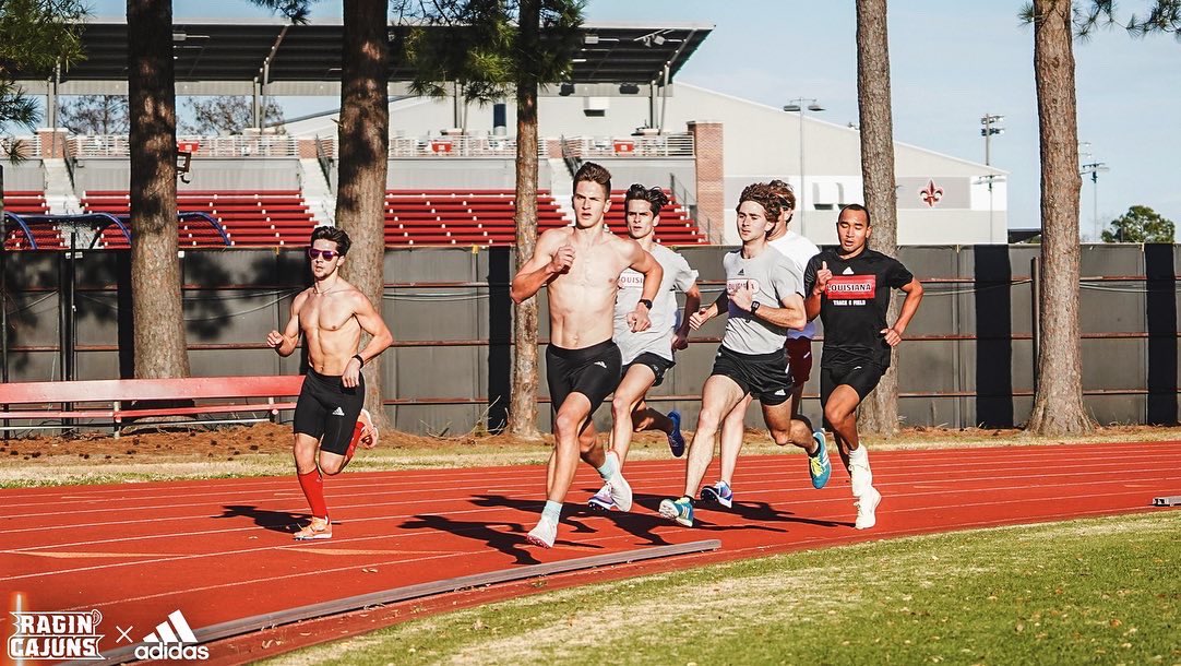 RaginCajunsTRK's tweet photo. Clocked in ⏰

#GeauxCajuns ⚜️ https://t.co/X4raGrG7qy