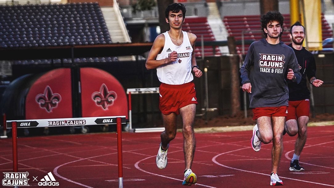 RaginCajunsTRK's tweet photo. Clocked in ⏰

#GeauxCajuns ⚜️ https://t.co/X4raGrG7qy