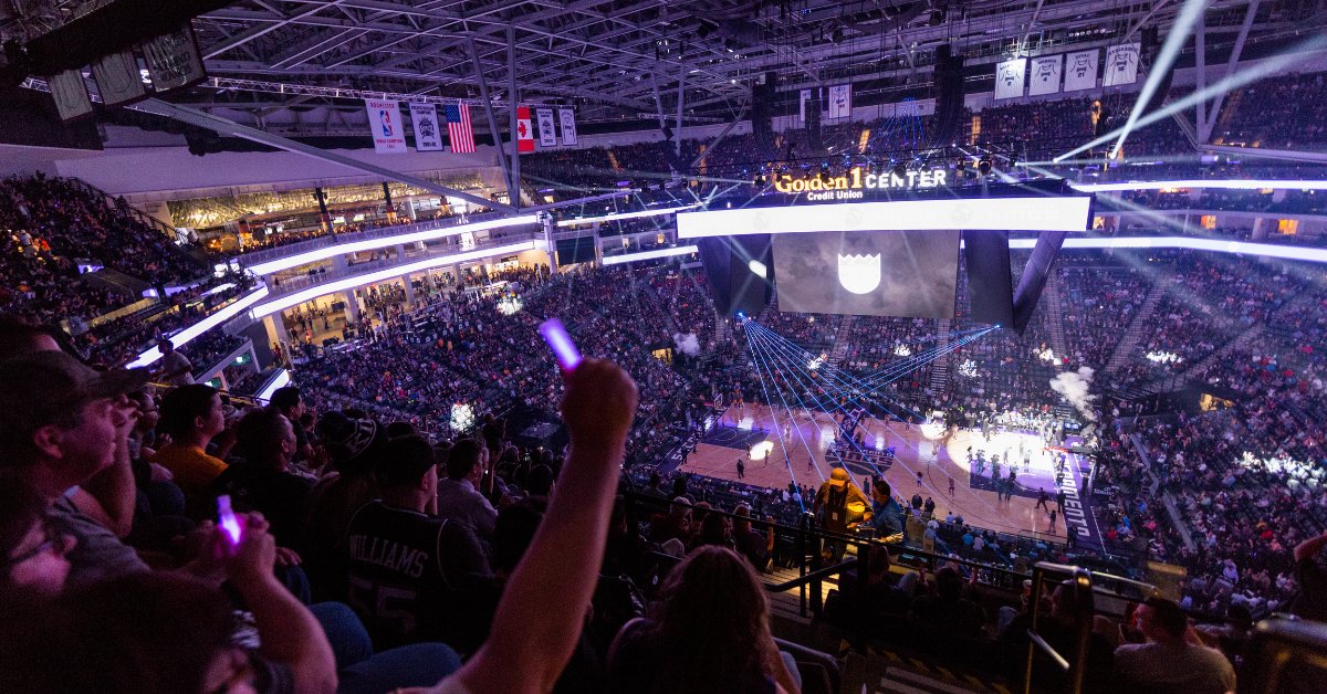 sacregion's tweet photo. The @Golden 1 Center sold 207,002 tickets in 2021, making it the arena with the 6th highest number of tickets sold WORLDWIDE last year!👏🏀 🍻 🎸🎓🌭

See the top 200 worldwide ticket sales list: https://t.co/u4pBHxRHuG

📸:@AECOM

#GoldenOneCenter #SacramentoKings #GoKings #DOCO https://t.co/0SwefduPCF
