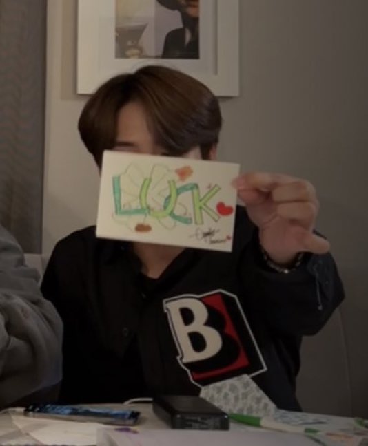 ursajh's tweet image. mau giveaway saldo spay/ovo :)
tapiii cuma 15k huhu buat 1 winner.
didraw nanti pas aku bangun tidur.

- syarat : RT aja!

have a blast day and gdluck!🍀