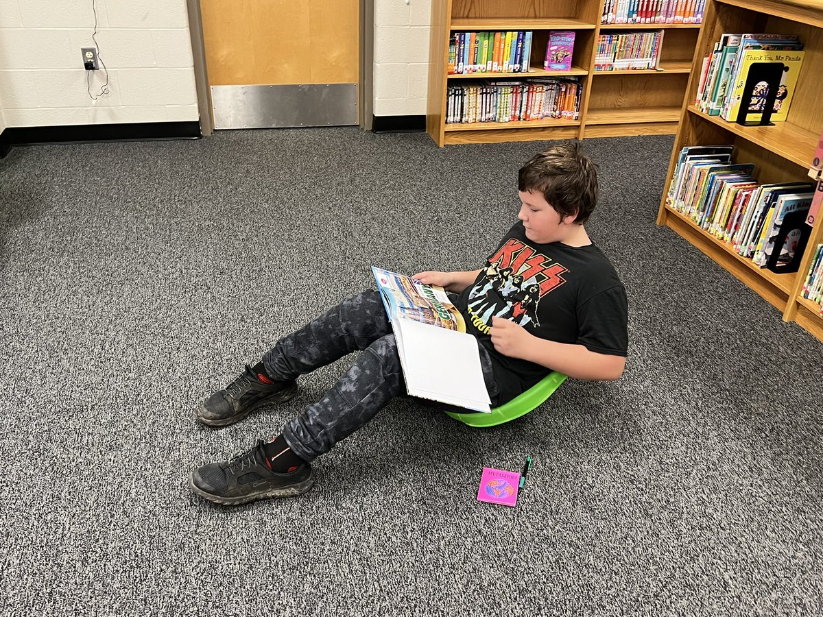 PGE5thGrade's tweet photo. @PGE_Library had some incredible selections for Multicultural Day and Black History Month. We had to check them out! @PGEcubs https://t.co/J79veehzd1