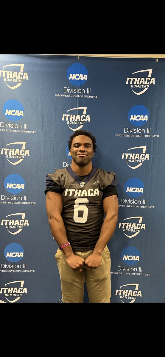 jalilbowen's tweet photo. I am excited to announce my commitment to continue my athletic and academic career at Ithaca College !!! I would like to thank my family, friends, coaches and teachers that supported me every step of the way!! Go Bombers !! @IthacaBomberFB @Coach_Hatcher20 @Sean_Reeder https://t.co/Gqef3Pp6Nd