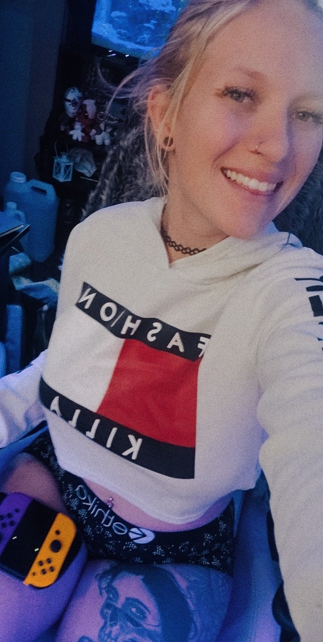 TW Pornstars - Carbasauruslex 🦖. Twitter. Live on fansly! 💜 free stream
