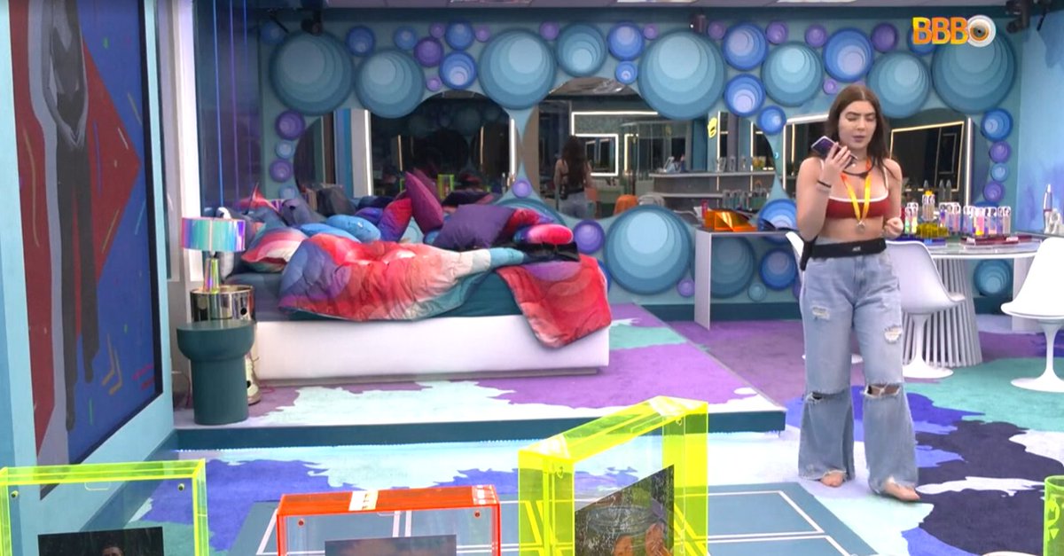 paiva's tweet photo. jade disse que vai doar o dinheiro para cinco instituições  de causas diferentes caso ganhe o prêmio do programa #bbb22 https://t.co/ecPBcLCBQj
