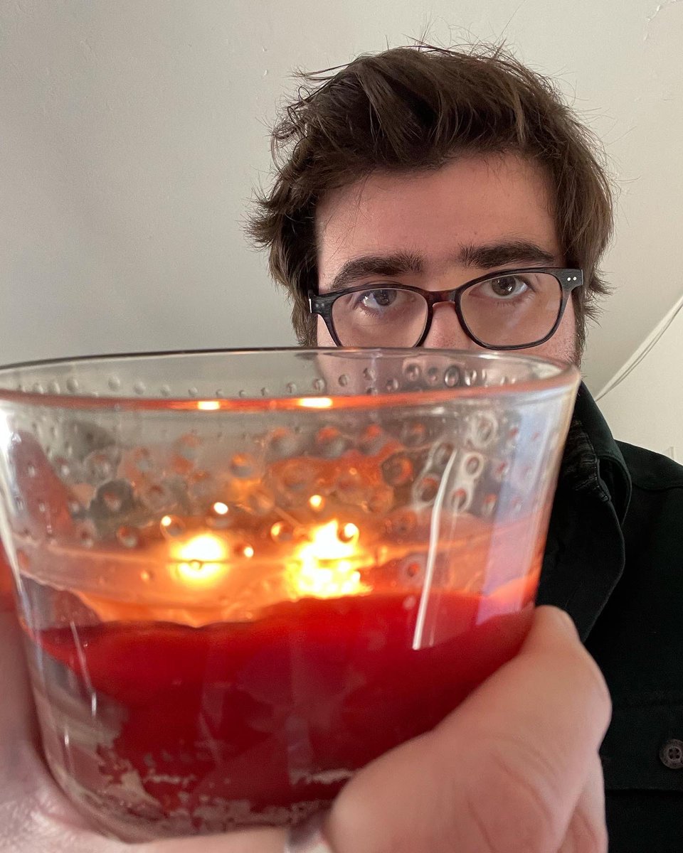 eddyburback's tweet photo. hey guys i just got this candle and would love to hear your opinion on how it smells

if you can’t smell the candle that’s okay but please do not reply i don’t want to hear from you https://t.co/m59rDjRshK