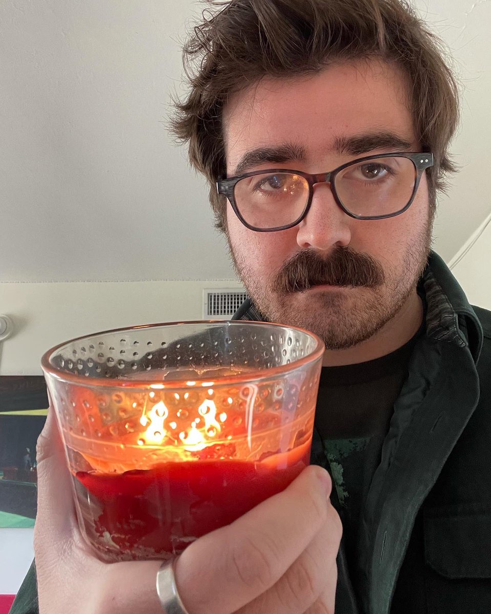 eddyburback's tweet photo. hey guys i just got this candle and would love to hear your opinion on how it smells

if you can’t smell the candle that’s okay but please do not reply i don’t want to hear from you https://t.co/m59rDjRshK