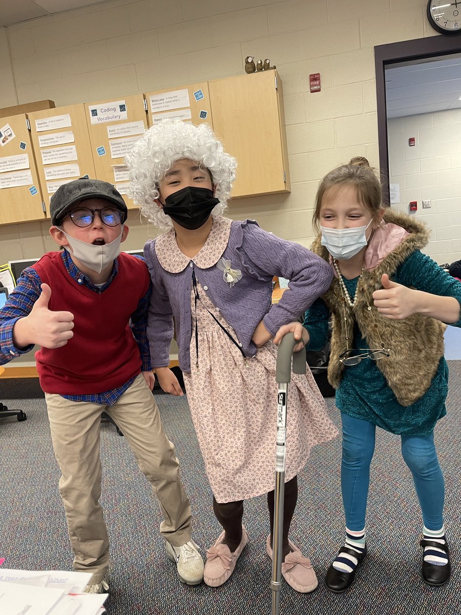 TechieMrsR's tweet photo. 💯th day = 100 yr old dress ups! So cute 🥰 ❤️💯 Curlers and all!!@JudsonAdventure https://t.co/j7M93DcdfV