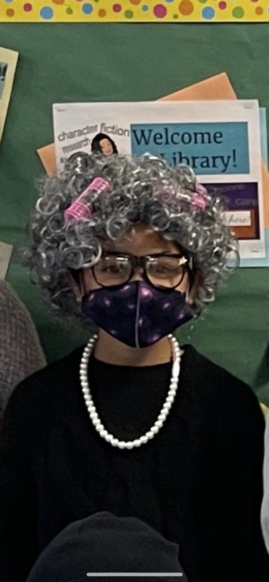 TechieMrsR's tweet photo. 💯th day = 100 yr old dress ups! So cute 🥰 ❤️💯 Curlers and all!!@JudsonAdventure https://t.co/j7M93DcdfV