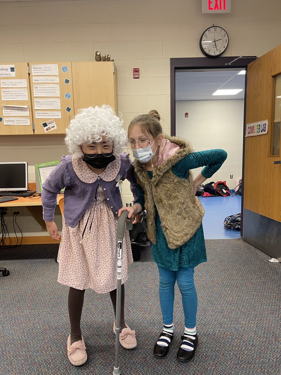 TechieMrsR's tweet photo. 💯th day = 100 yr old dress ups! So cute 🥰 ❤️💯 Curlers and all!!@JudsonAdventure https://t.co/j7M93DcdfV