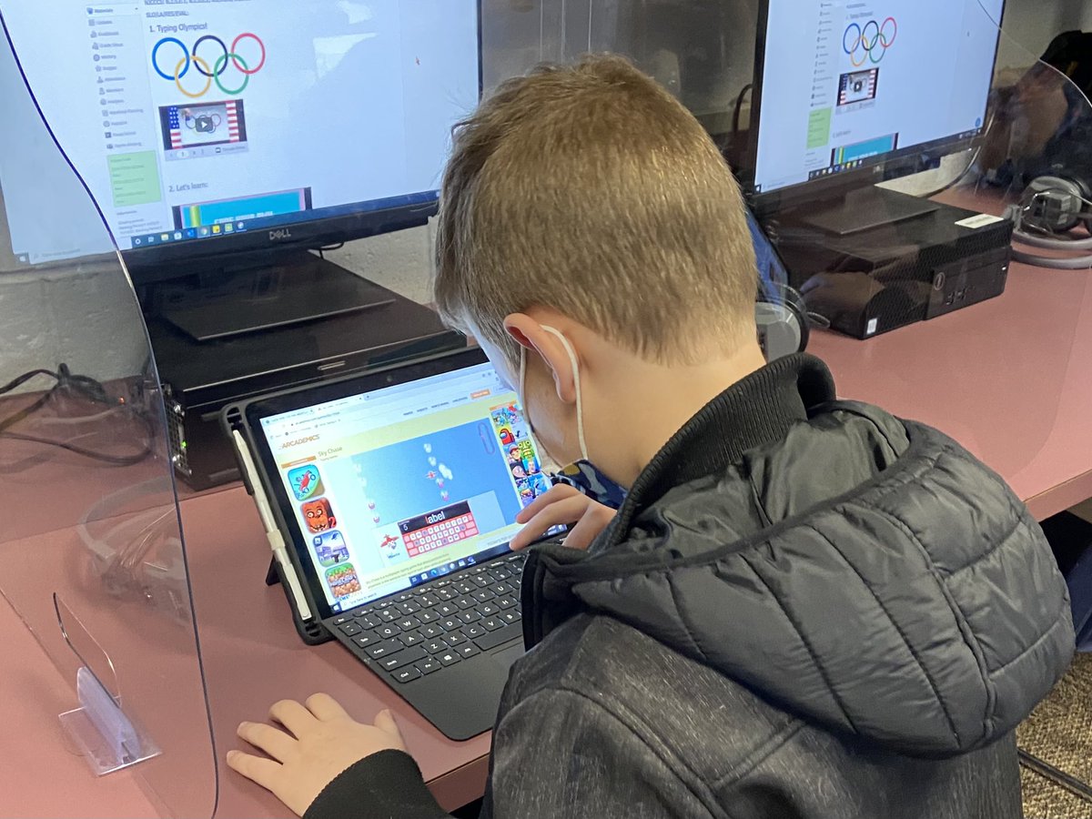 Nicole Strate tweet media