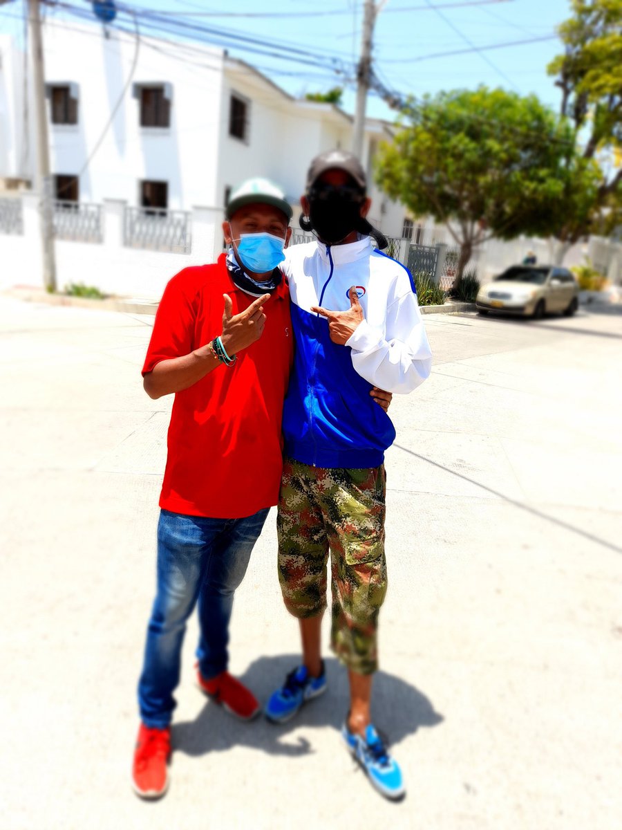 HumoristaDel's tweet image. #lasocurrenciasdelelpińa #elhumorlasocurrenciasdelelpińa gracias a mi gran Fanaticada y con la bendición de Dios siempre la vacilaré el mocho para el mundo paqueadero a donde el totumazo de el pen para el mundo