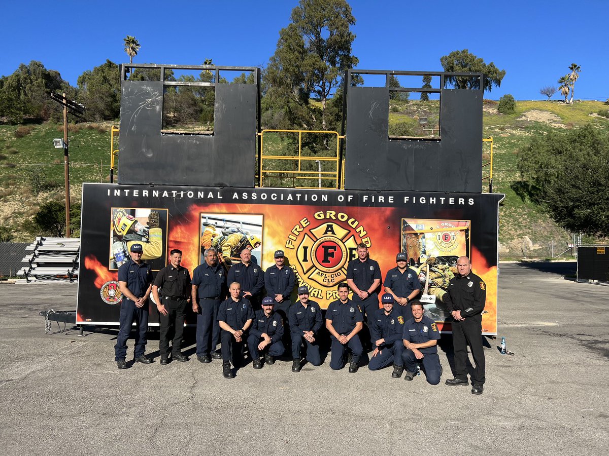 LAFDtalk's tweet photo. A big thank you to our #drilltower staff & TF35 for facilitating today’s Firefighter Survival Training for #LAFD class 21-2. And remember… Train as if your life depends on it, because it does.
📷: LAFD
#ffsurvival #firefightersurvival #trainasifyourlifedependsonit #becauseitdoes https://t.co/KGyDXMVV2W