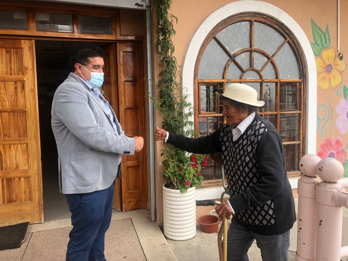 DHumanoEc's tweet image. #Cañar | Personal técnico del #MIES visitó la casa de acogida #MiHogar y el Centro Gerontológico Residencial #FUNPRA, quienes acogen a personas en estado de vulnerabilidad y trabajan en el cuidado de personas mayores de 65 años. 

#GobiernoDelEncuentro 
#JuntosLoLogramos