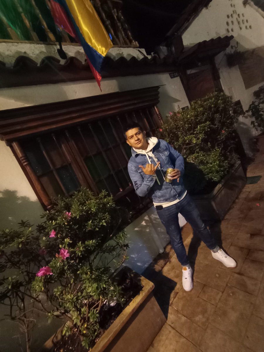 OscarFa03488367's tweet photo. Chorro de Quevedo Bogotá D.C https://t.co/7qW8a95HY9