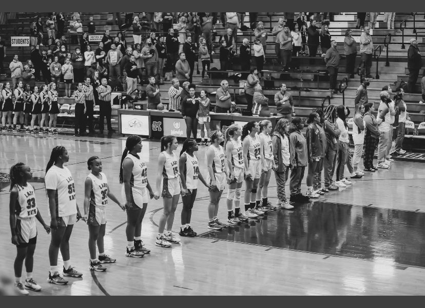 DanielsOmarea's tweet photo. It’s been a long 4 years… but well worth it. Each  game and practice has taught me something valuable. And that is something I will carry with me throughout life. Shoutout to my support system, coaches, and teammates. #33 out yerpp!!✌🏾❤️💙🤍 #ladykatbasketball #wildkats https://t.co/FMTBsncgHr