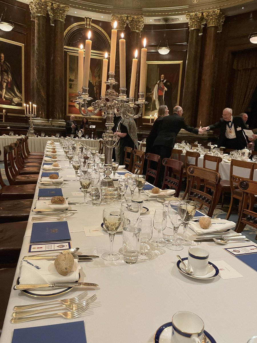 MasterFueller's tweet photo. Meeting new faces at the Masters Dinner, Drapers Hall. Entertaining yet thought provoking words from guest speaker Prof Michael Mainelli, as always. #drapershall #friendship https://t.co/2VztCI8Rl2