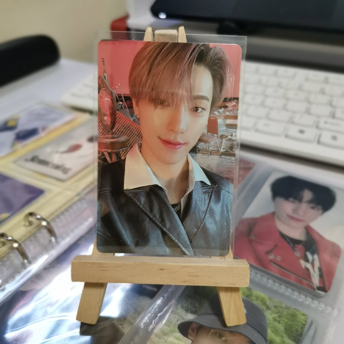 alychanxx's tweet photo. hii @hongjisooyaa received dino safelyyy π₯° tysm for packing it well. thank you for trading with me!! β€οΈ #IRISceived #MAILSfromIRIS https://t.co/GAKHi8pJ13