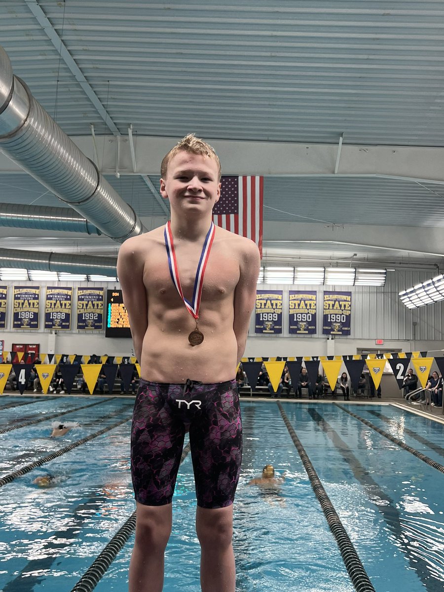 joe_theengineer's tweet photo. Great weekend for @RCHSSwim_Dive & @jaketheswimguy at the Region 3 Meet Great swims in the 200 Free (3rd Place) & 500 Free (Runner-Up, qualifying for State. Relays finished 4th & 5th. Boys finished 3rd in Region with a very young group ⚓️🏊♂️⚓️ #MadeYourMark #BaconIsMyFav 🏊♂️🥓🏊♂️ https://t.co/yL17ukQwkJ