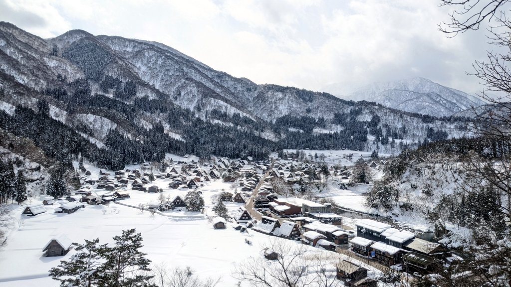 灰鋳をわり tweet media