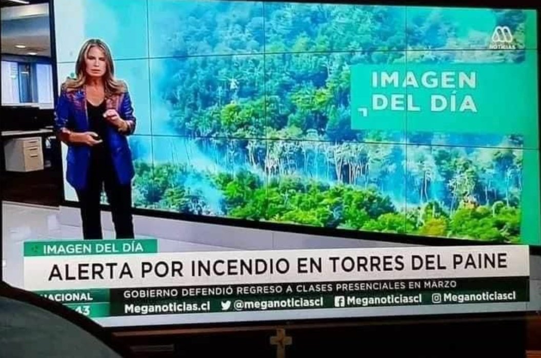 shenuaustral's tweet photo. Hay un incendio en Torres del Paine o esto es ignorancia pura? https://t.co/QJMc78otmK