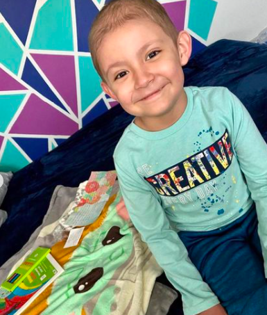 CancerKidsFirst's tweet photo. Patients opening our CKF x HopeWorks Care Packages! https://t.co/MMgMaJkjVC