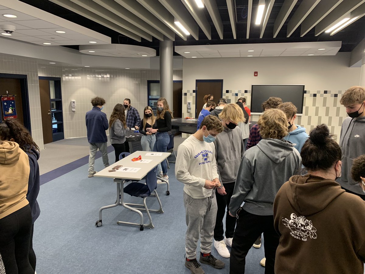 SocStudiesCBRSD's tweet photo. Mr. Oliva’s US History classes have to shop with their ration tickets to get the food they want. Awesome activity. Not a phone in sight! #Wahconah https://t.co/meQogSCaX3