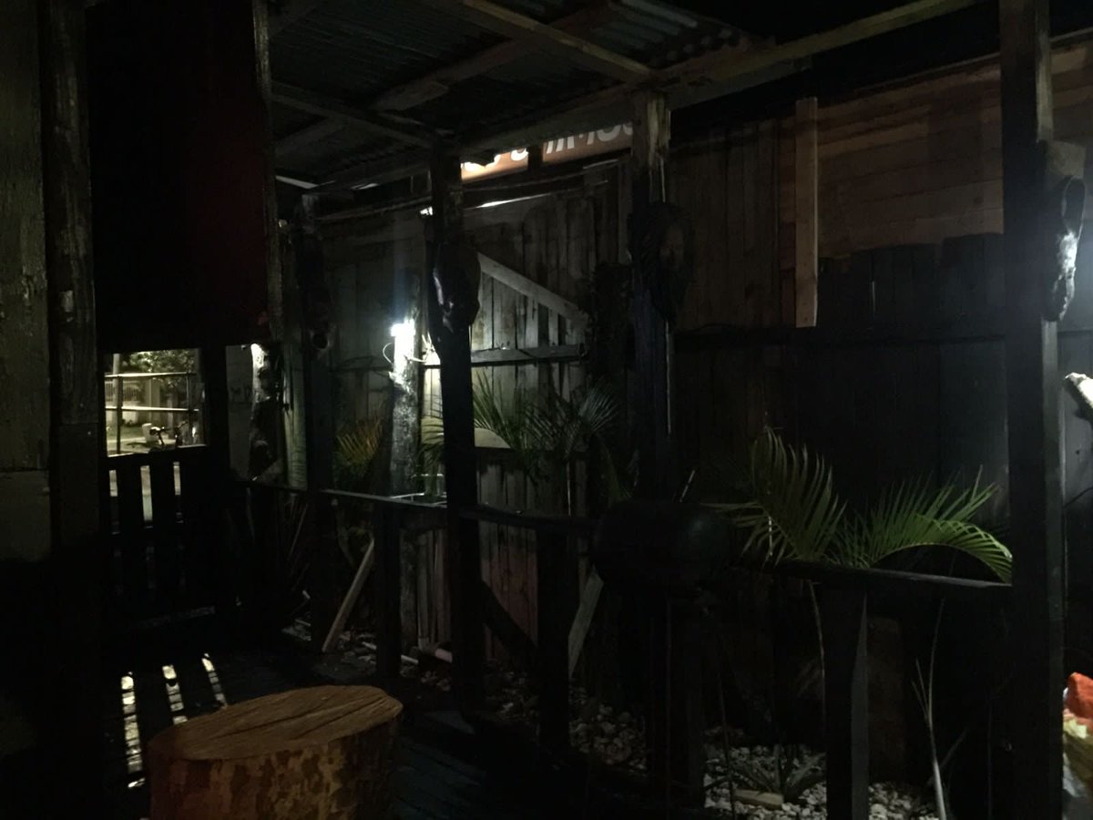 elmleerockstone's tweet image. Working on something!! #TheLog #Bar #Grill #club #winebar #winelovers #GoodVibesOnly #PortAntonio  #Jamaica