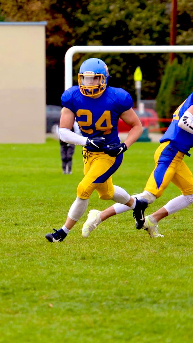 petemccall13's tweet photo. Congratulations to RSS Voodoos Linebacker Kai Brydon on signing  his letter of intent to play and study at Western University, next season! Go Mustangs! https://t.co/rx76pdY52b