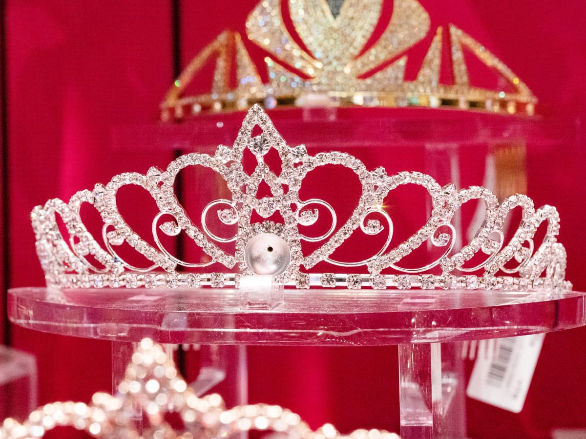 Mezzomikiのディズニーブログ ストーンをカスタマイズできる 東京ディズニーランド シー 新作ガラスグッズ ティアラ 販売中 T Co 9gtb1zvfeh T Co Wgnzuooxwi Twitter