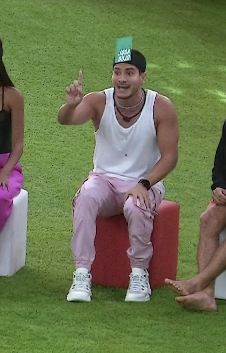 Hey, bitch! Why you so obsessed with me? #bbb22