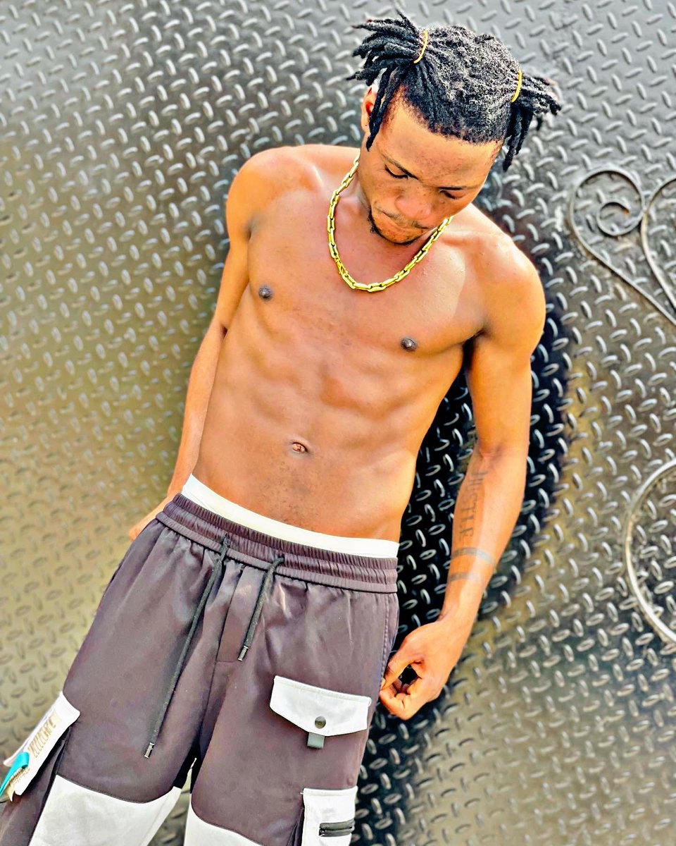 fresh_empier's tweet photo. Toba sha normal how we making this money #tpmns https://t.co/nnKXwJe2bl