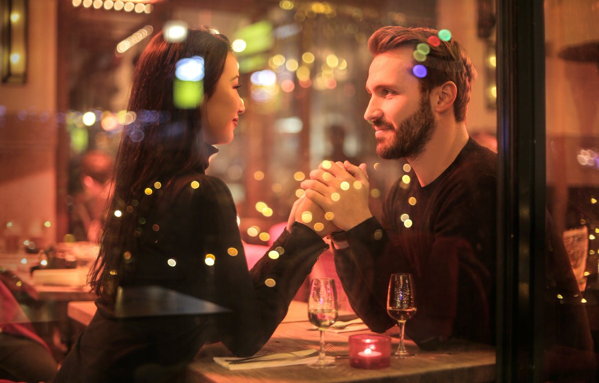 NicheProdReview's tweet photo. 6 Rules To Choose The Best Place For The First Date:
Let’s assume for a min. that you have met a great girl &amp; that you want more than a one-night-stand.
You want to have a good time with her because you want to develop a long-term relationship.
Read More>>https://t.co/HSXbL3QPxW https://t.co/oYIobp7sEU