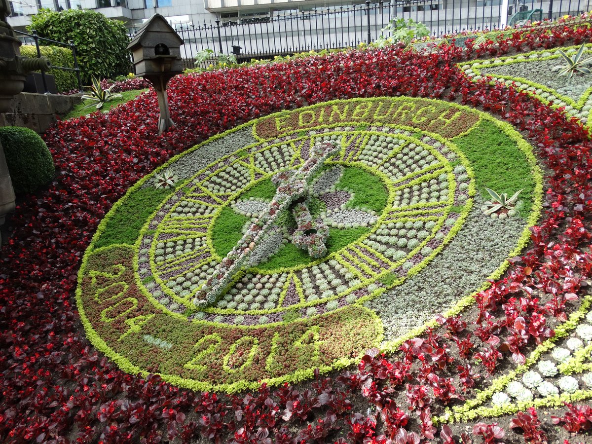 4iluj's tweet photo. Reloj floral, Edimburgo, Escocia (junio 2014) #travelphotography #Edinburgh #Scotland #FreeThingToDo #FloralClock https://t.co/qJhs4ewy09